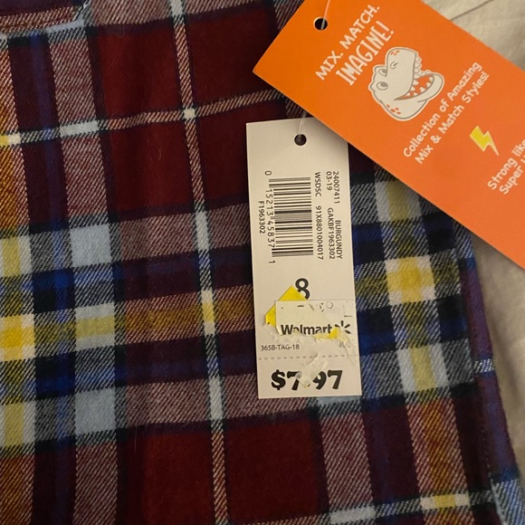 NWT Short sleeve button down - Picture 3 of 3